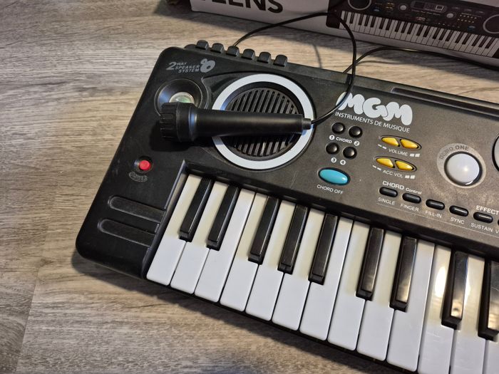 Synthé TEENS 49 touches - photo numéro 2