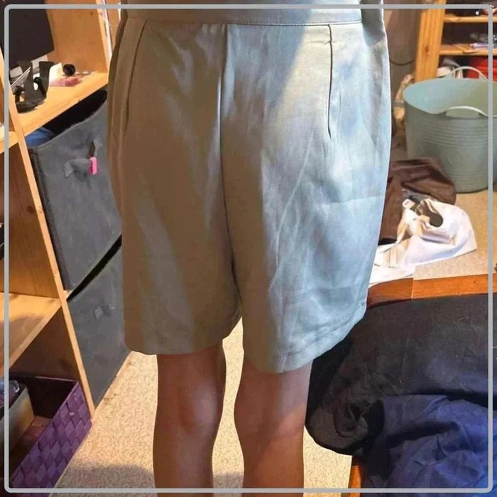 Short  taille 36 - photo numéro 2