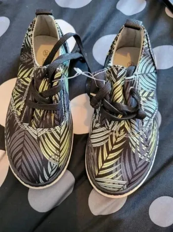 Baskets à lacets P 28
