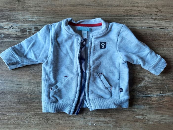 Gilet gris clair Obaïbi