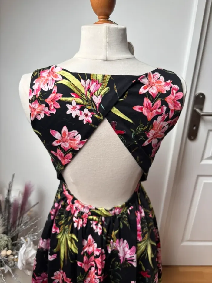 🌺 Robe noire à fleurs - Dos ouvert - Morgan - T38 - photo numéro 15