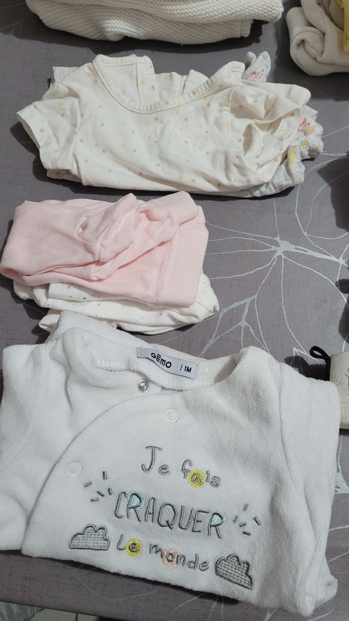 Lot bébé fille Taille 1 mois - photo numéro 4