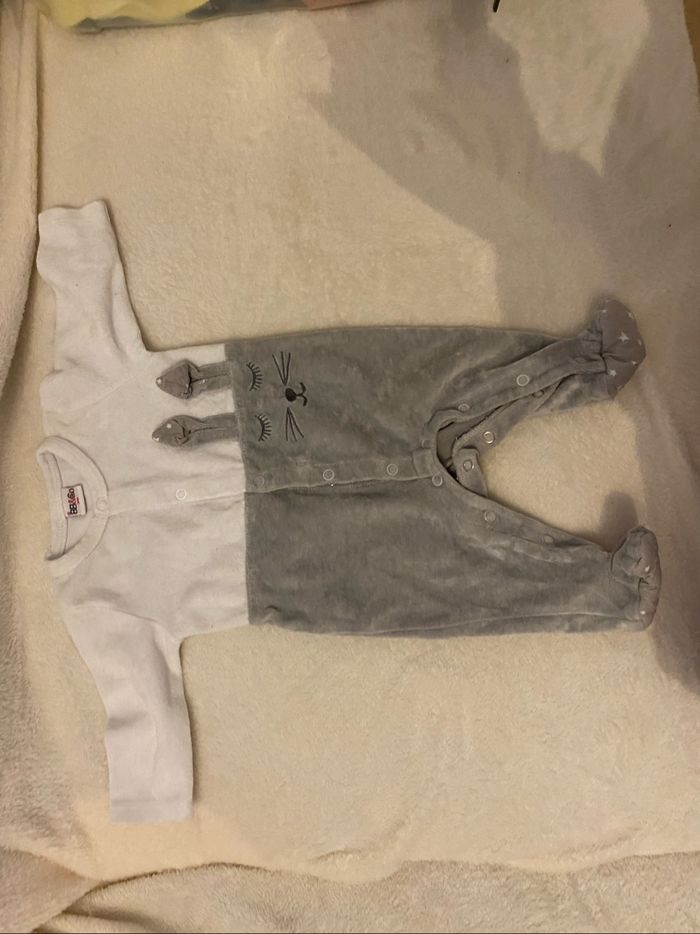Lot 12 pyjama 2 photos supp sur demande - photo numéro 5