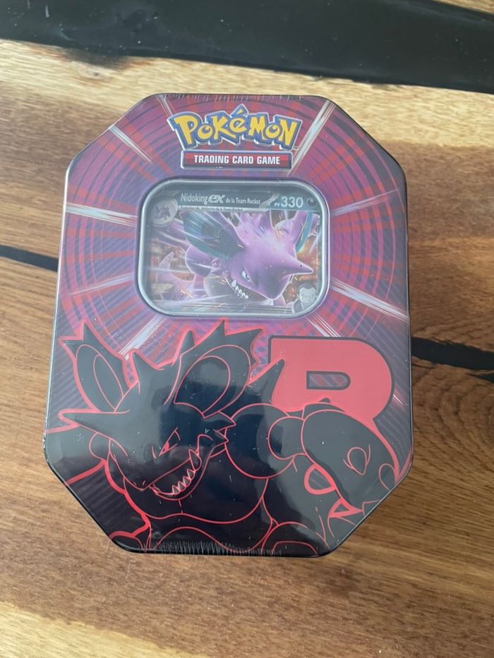 Pokebox Pokémon EV10 FR Nidoking Team Rocket Rivalité Destinée Neuf