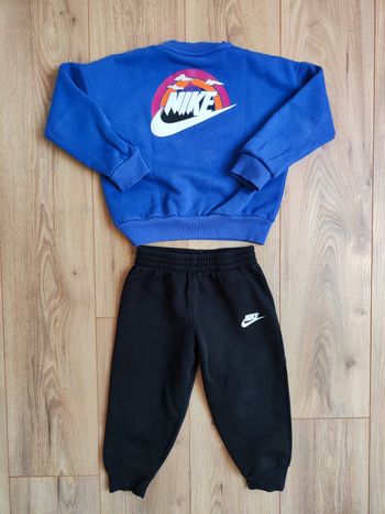 Ensemble Nike