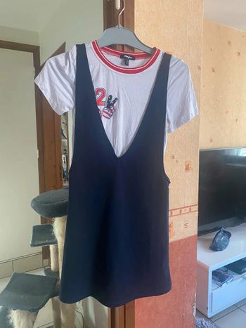 Robe tee shirt taille XS idéal ados marque Jennyfer