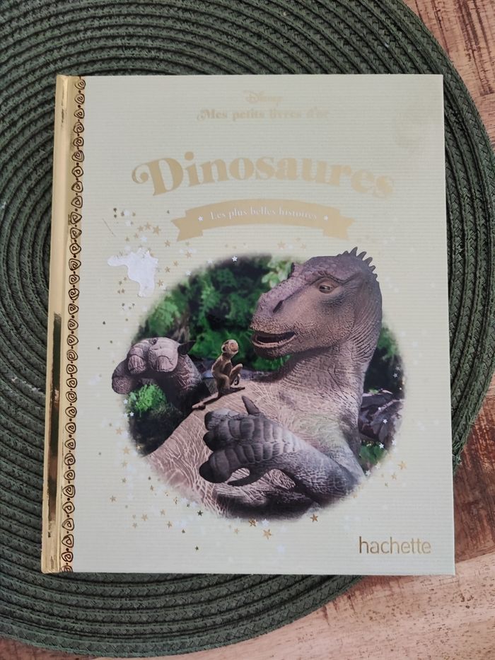 Livre Disney dinosaure