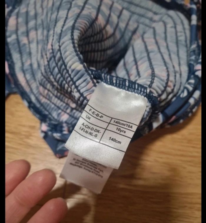 Maillot de bain 10 ans & chapeau de soleil - photo numéro 4