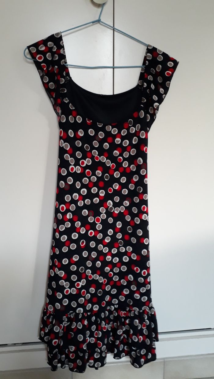 Robe courte noire avec des pois rouge et blanc taille 1 ( 36 )