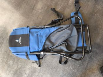 Porte bébé randonnée Deuter Aircomfort