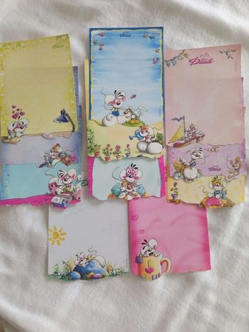 Lot de 11 feuilles reliefs diddl