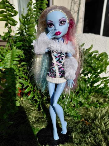 Monster High Abbey Bominable G1 Basic