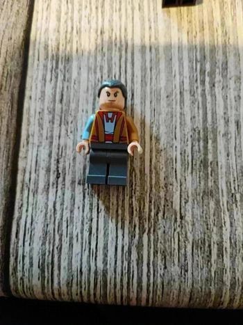 Lego figurine grandmaster du set 76088