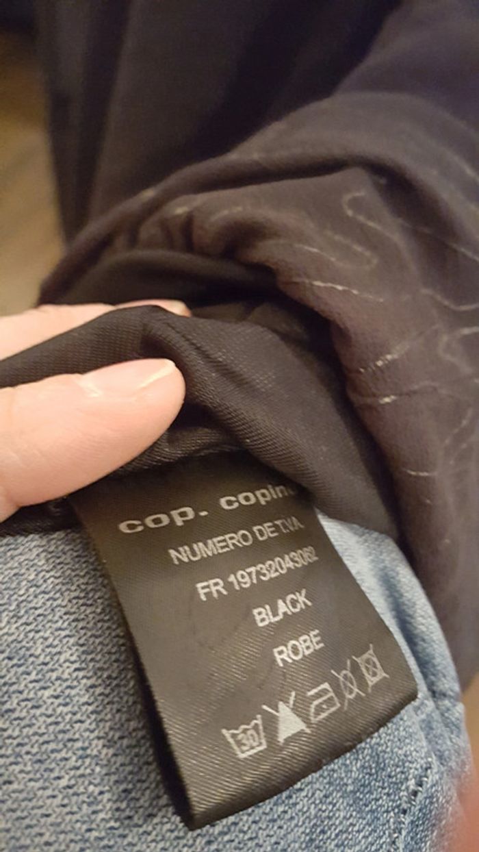 Robe cop-copine modèle black taille 42 - photo numéro 2