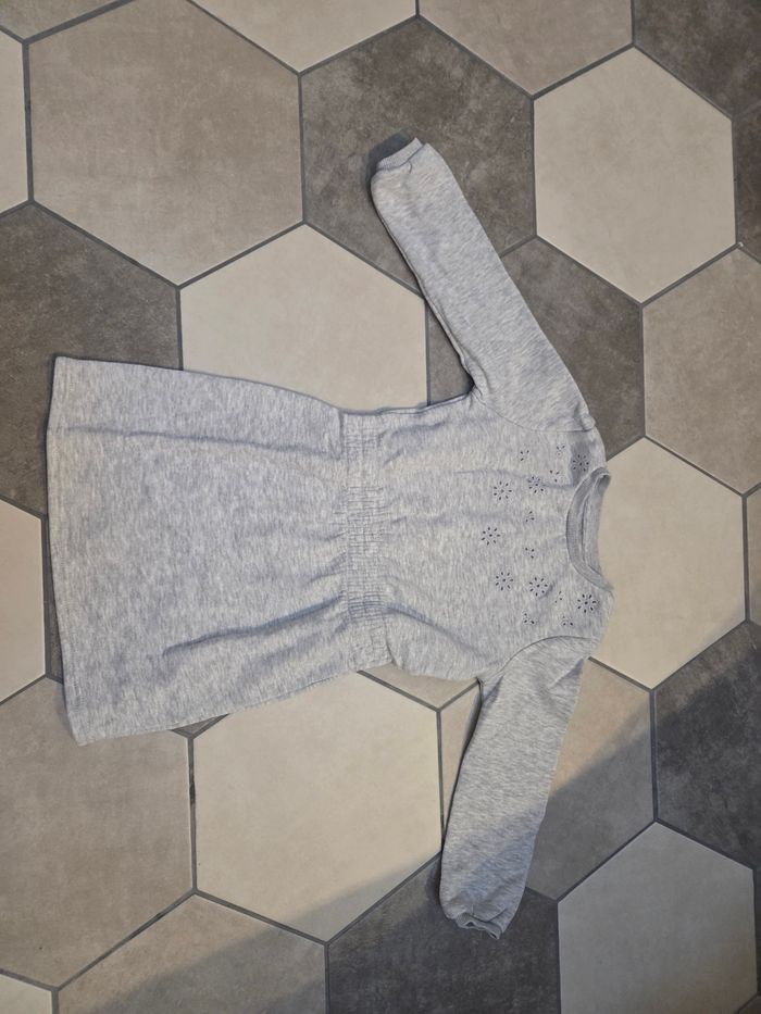 Robe kiabi 4 ans - photo numéro 3