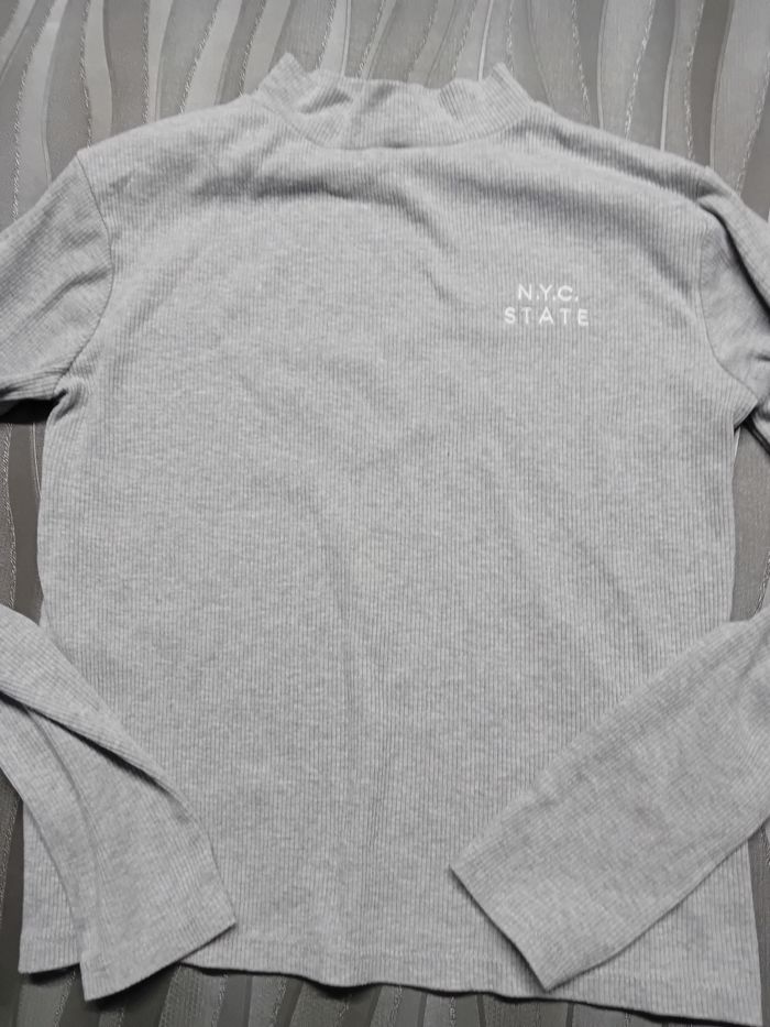 Haut gris Kiabi 14 ans