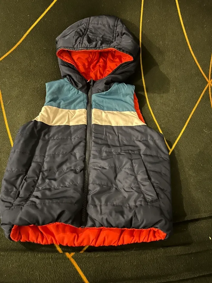 Blouson réversible sans manche