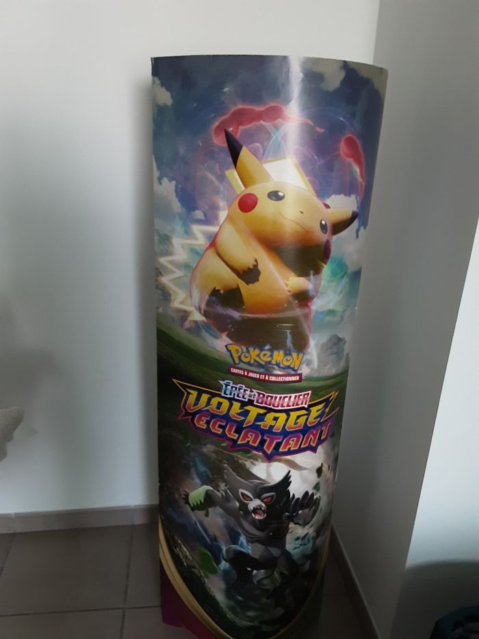 Panneau pliable  en carton publicitaire marque pokemon recto verso de 1m 50 de hauteur sur 60 cm de largueur - photo numéro 4