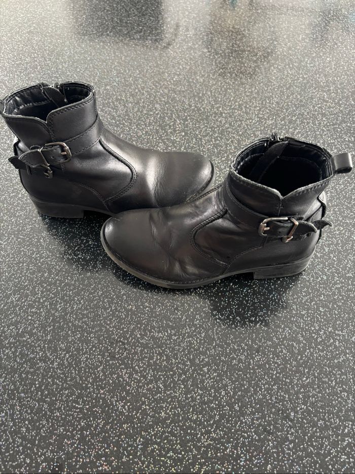 Bottines noires fille T29
