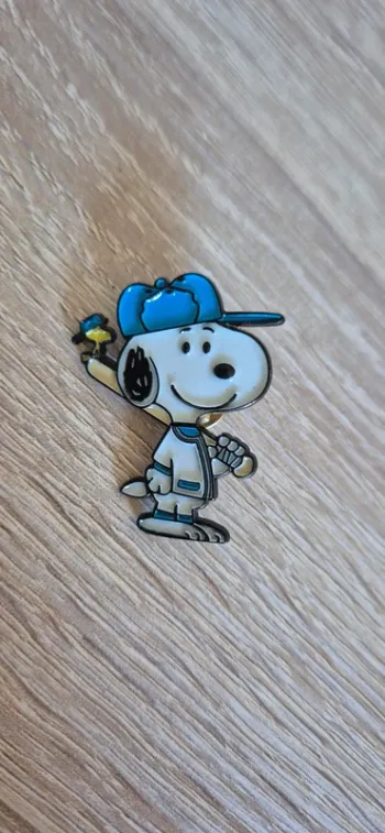 Broche/ pin's Snoopy.