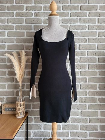 Robe moulante en maille noire très douce Zara neuve avec étiquette