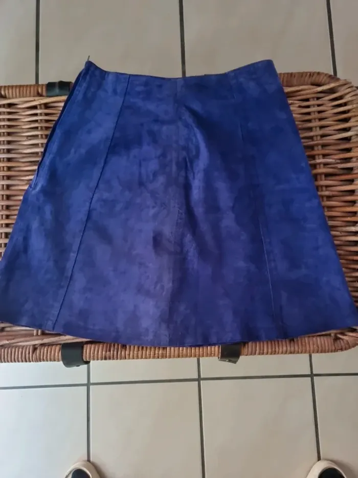 Jupe en croute de cuir bleu vif taille s - photo numéro 4