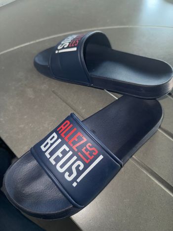 Claquettes bleu neuve