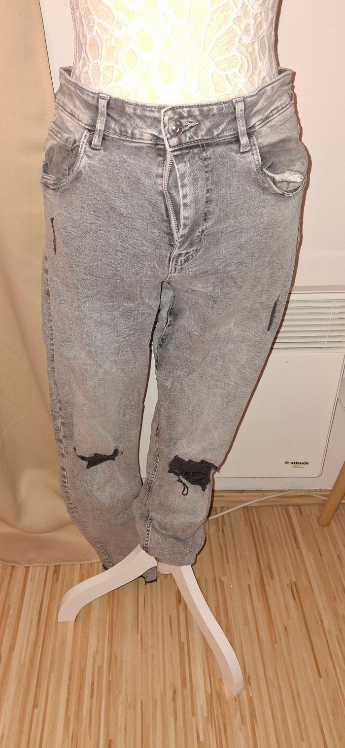 Jeans gris. - photo numéro 2