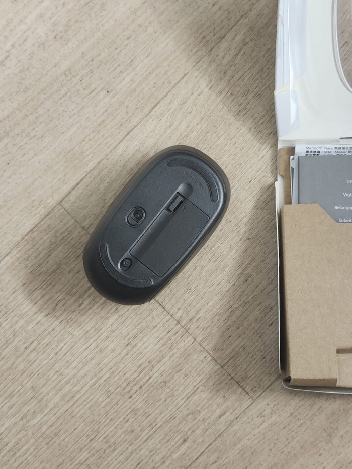 Souris Microsoft Wireless Mobile 1850 – noire – avec boîte - photo numéro 3