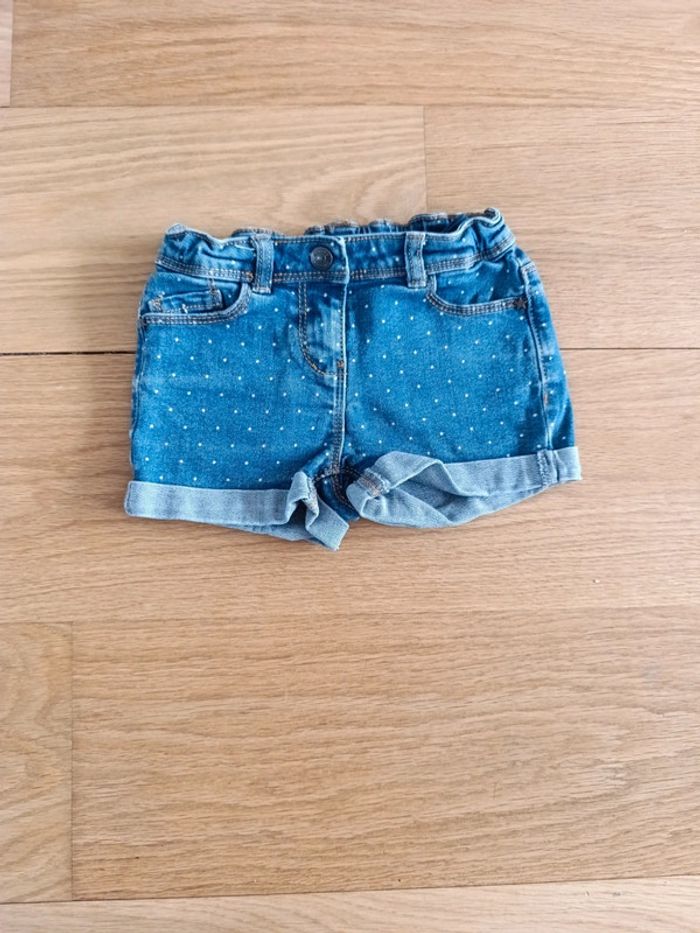 Magnifique short a pois blanc Kiabi 5 ans
