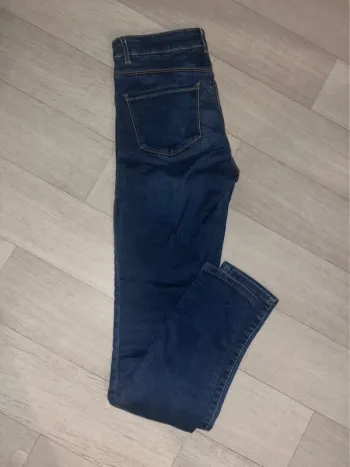 Très beau pantalon jean pour femme