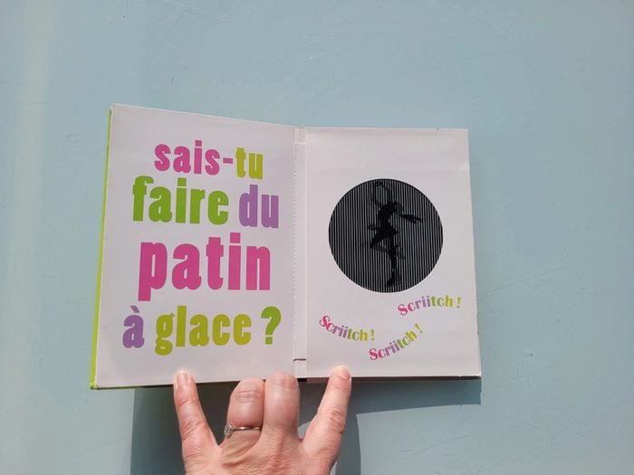 Livre animé hologramme Playbac 🏀 Champion - photo numéro 17