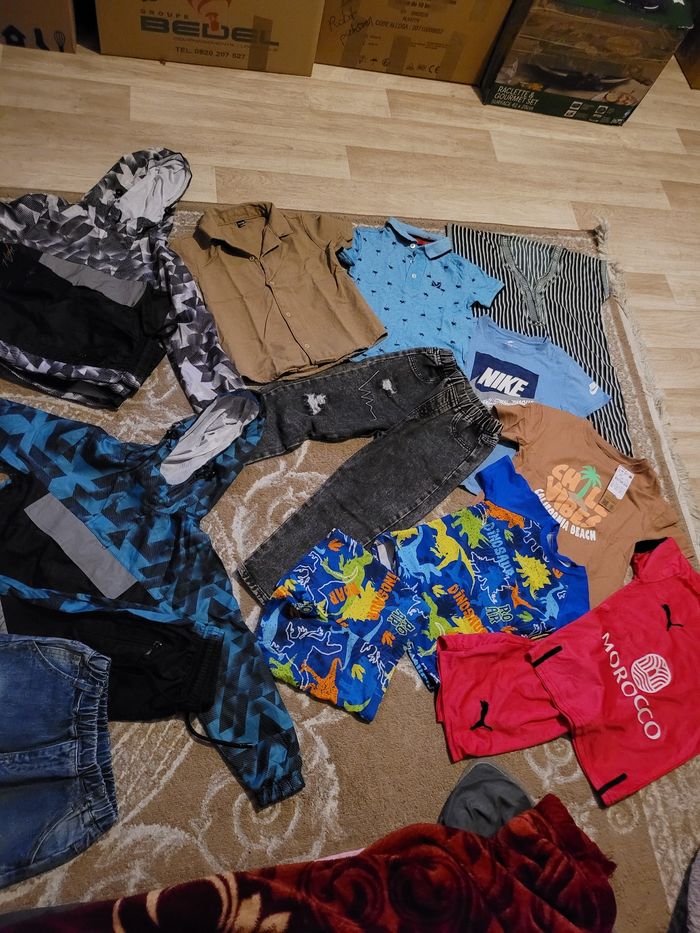 Lot vêtements 6-7 ans garçon - photo numéro 4