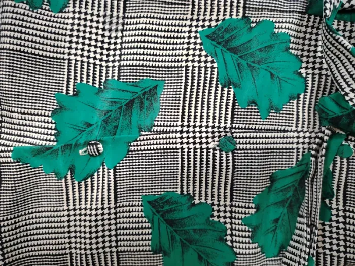 Blouse chemise coupe vintage  motif feuille - photo numéro 2