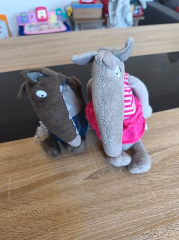 Peluches loup fille et garçon