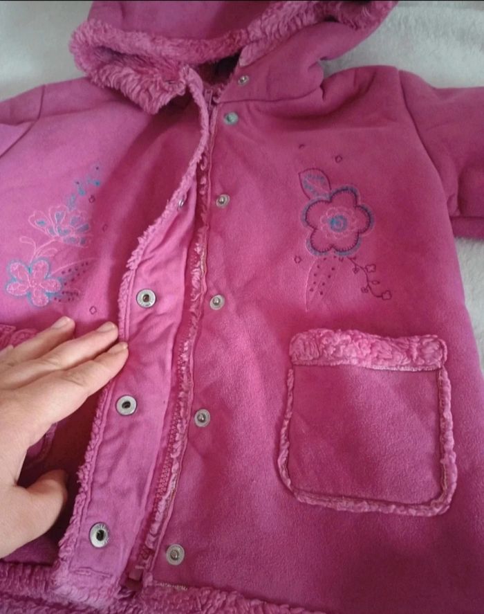 Très beau manteau tout compte fait 6 mois - photo numéro 2