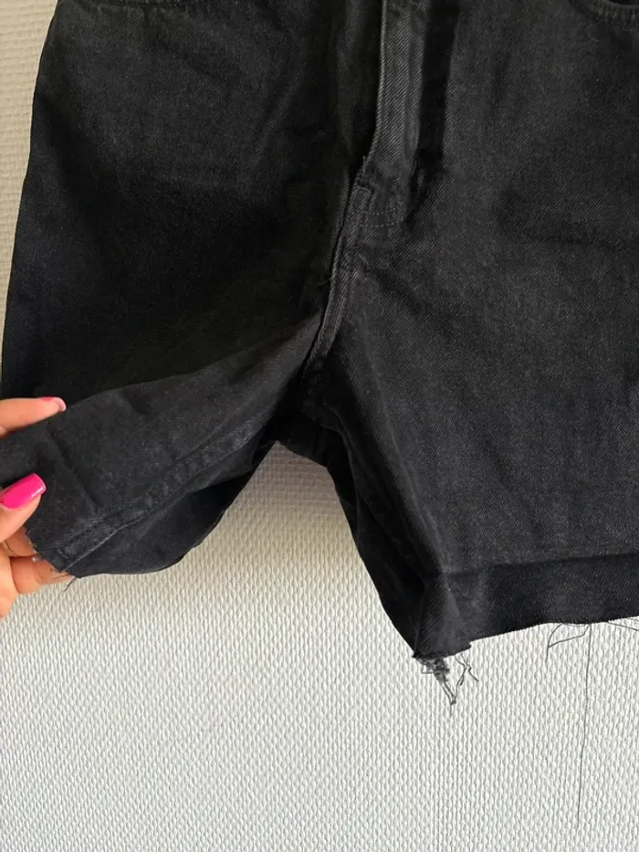 Short en jean noir - photo numéro 6