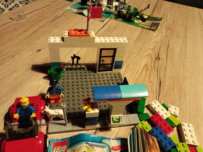 Lego 10659 built and rebuilt - photo numéro 3