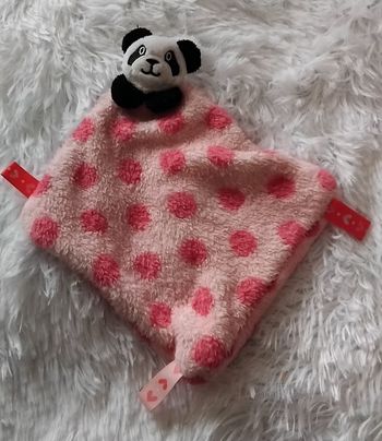 Doudou panda losange polaire rose a pois - étiquettes, coeurs