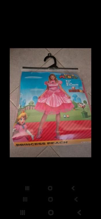 Magnifique costumes femme peach taille M neuf
