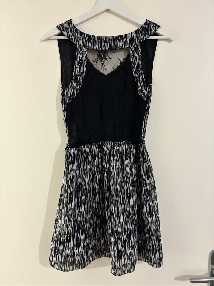 Robe courte noire et grise - photo numéro 2