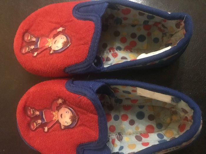 Chaussons »Oui-Oui »rouges et bleus - photo numéro 4