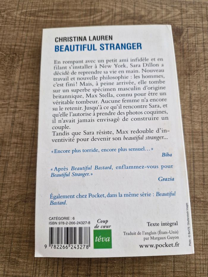 Livre beautiful stranger - photo numéro 2