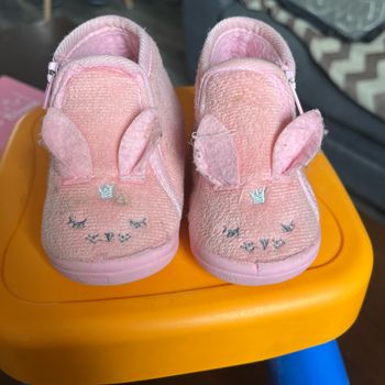 Chaussons fille taille 19