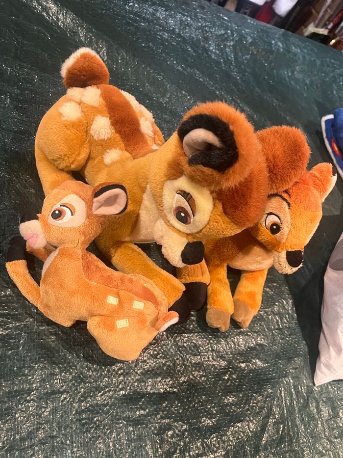 Lot de trois peluches Bambi Disney