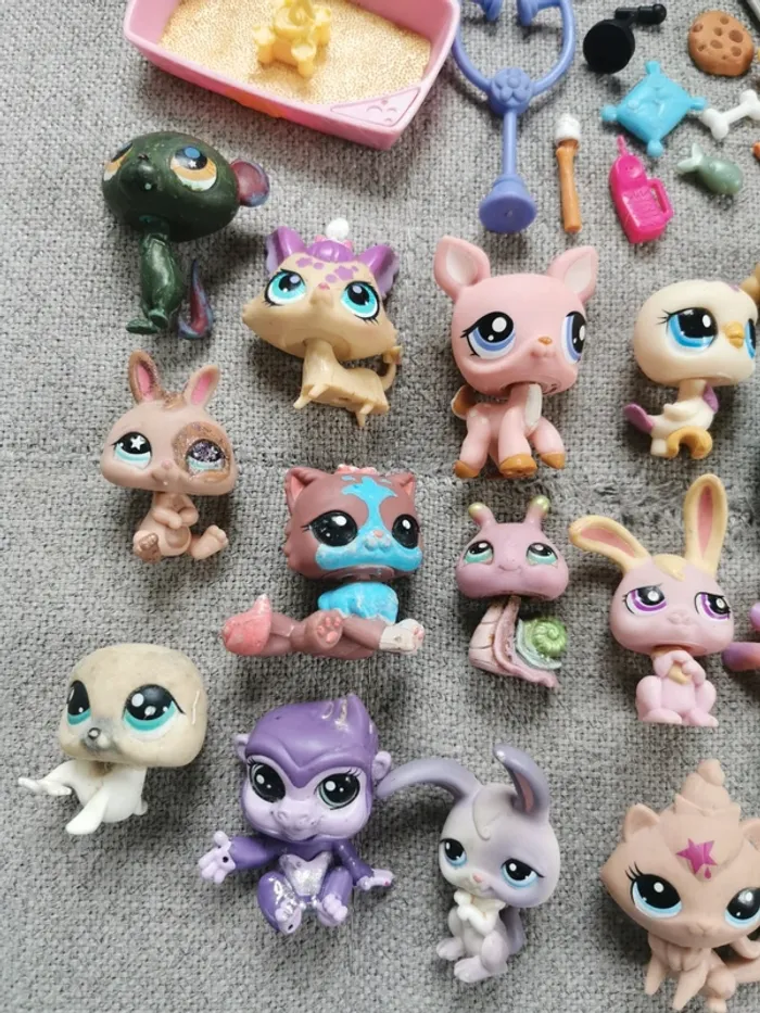 Lot de 68 figurines Hasbro Littlest pet shop Lps - photo numéro 4