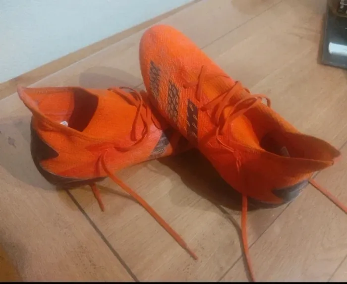 Vends chaussures de foot