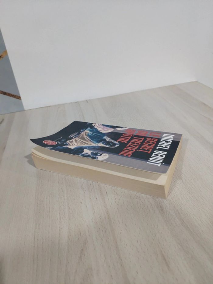 Livre poche le secret du treizième apôtre policier Michel Benoît - photo numéro 3