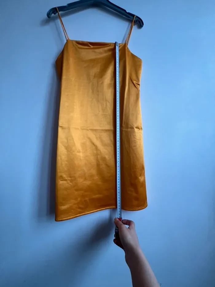 Robe taille S satin - photo numéro 16