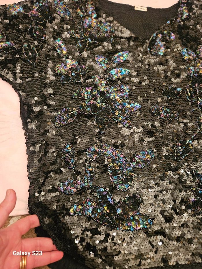 Haut pailleté - photo numéro 8